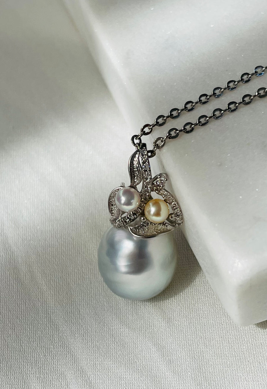 Nerissa- White Southsea Baroque Pearl pendant
