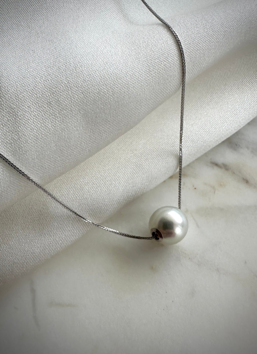 18ct white gold Akoya Pearl floating necklace
