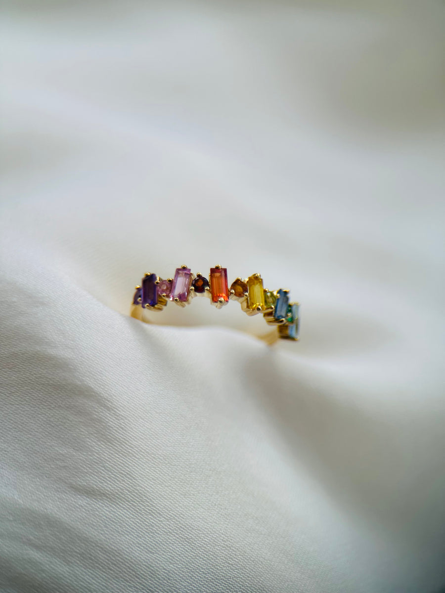Jewels - 18k gold multi coloured sapphire ring