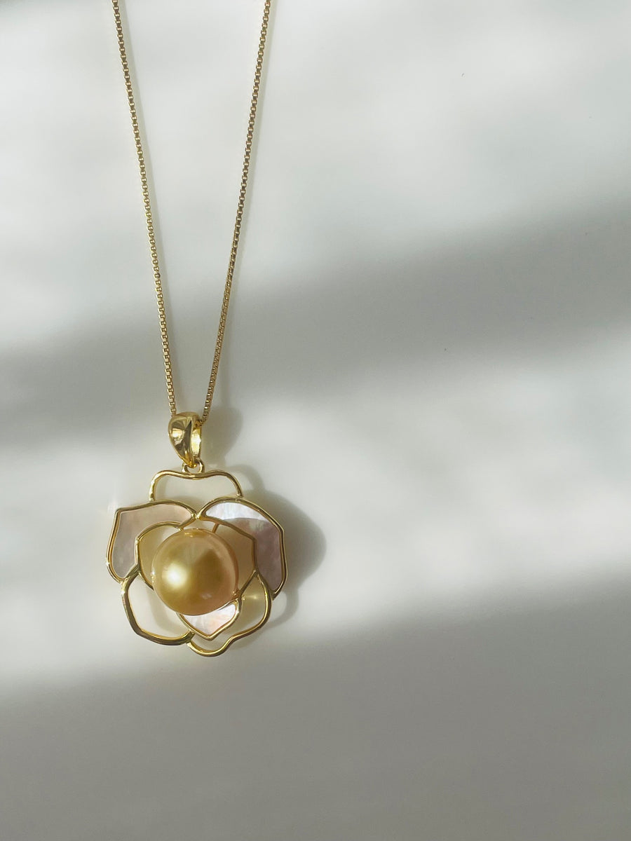 Golden South Sea Pearl pendant, Silver