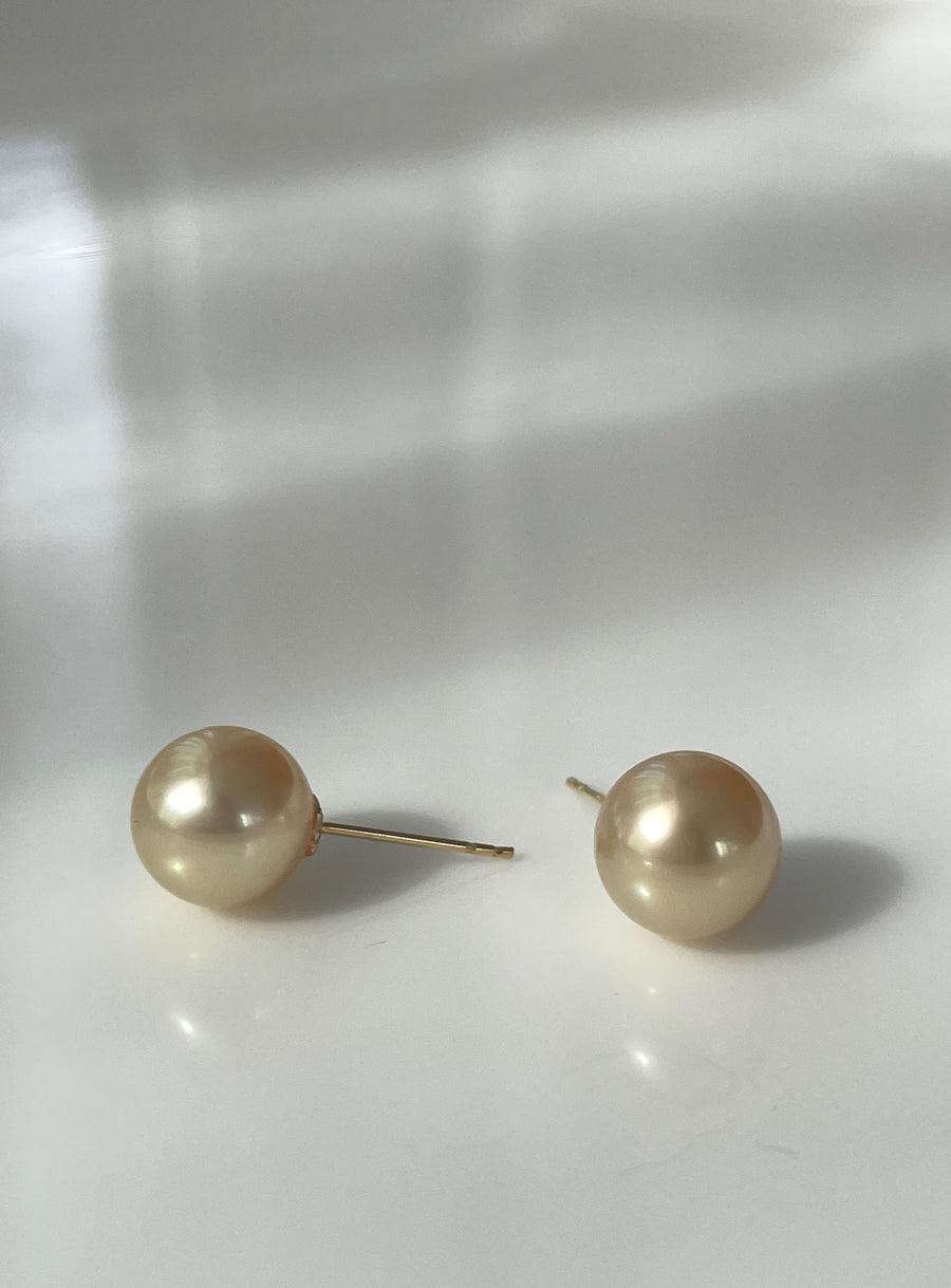 7.5-8mm Golden South Sea Pearl 18ct gold earring studs