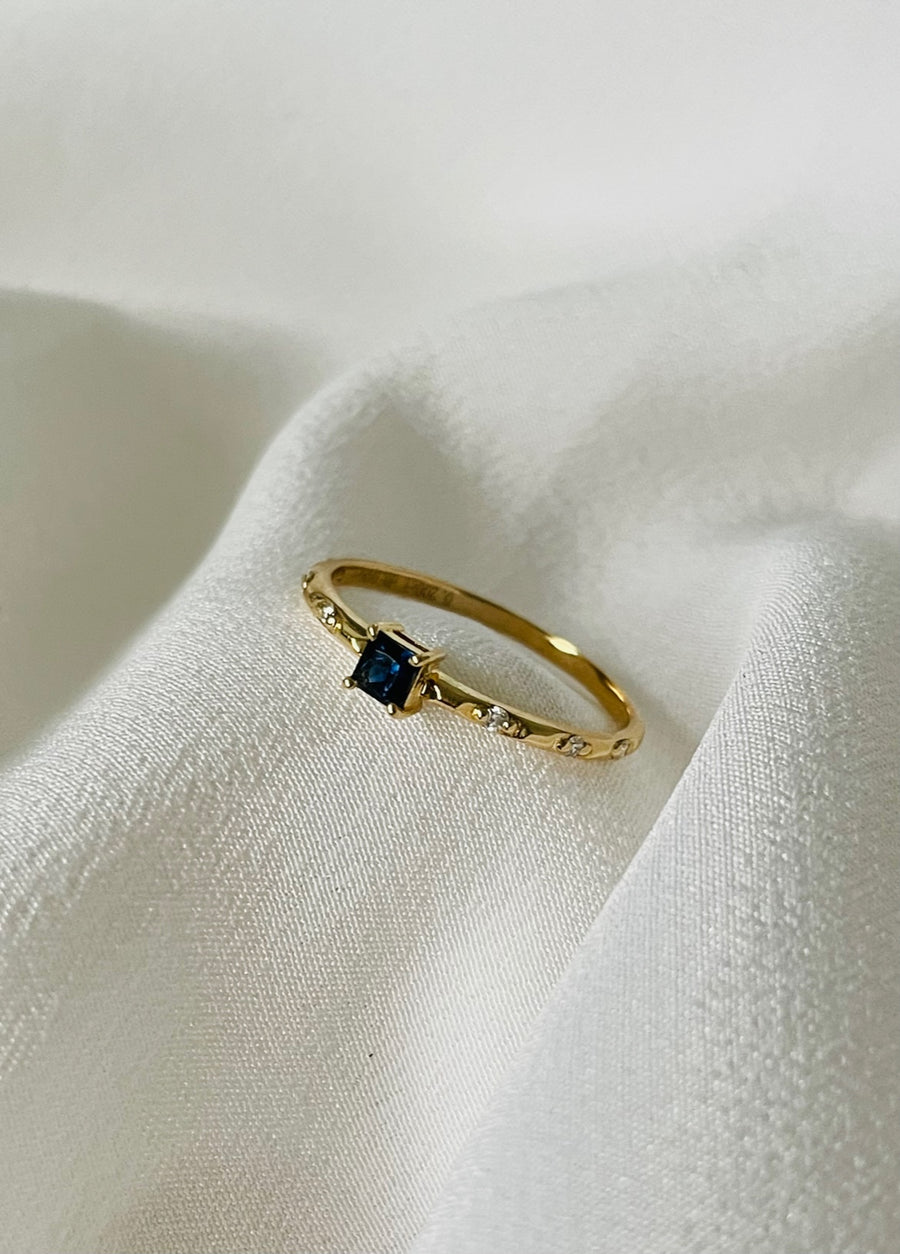 Mira -18ct Yellow Gold Sapphire Diamond Ring