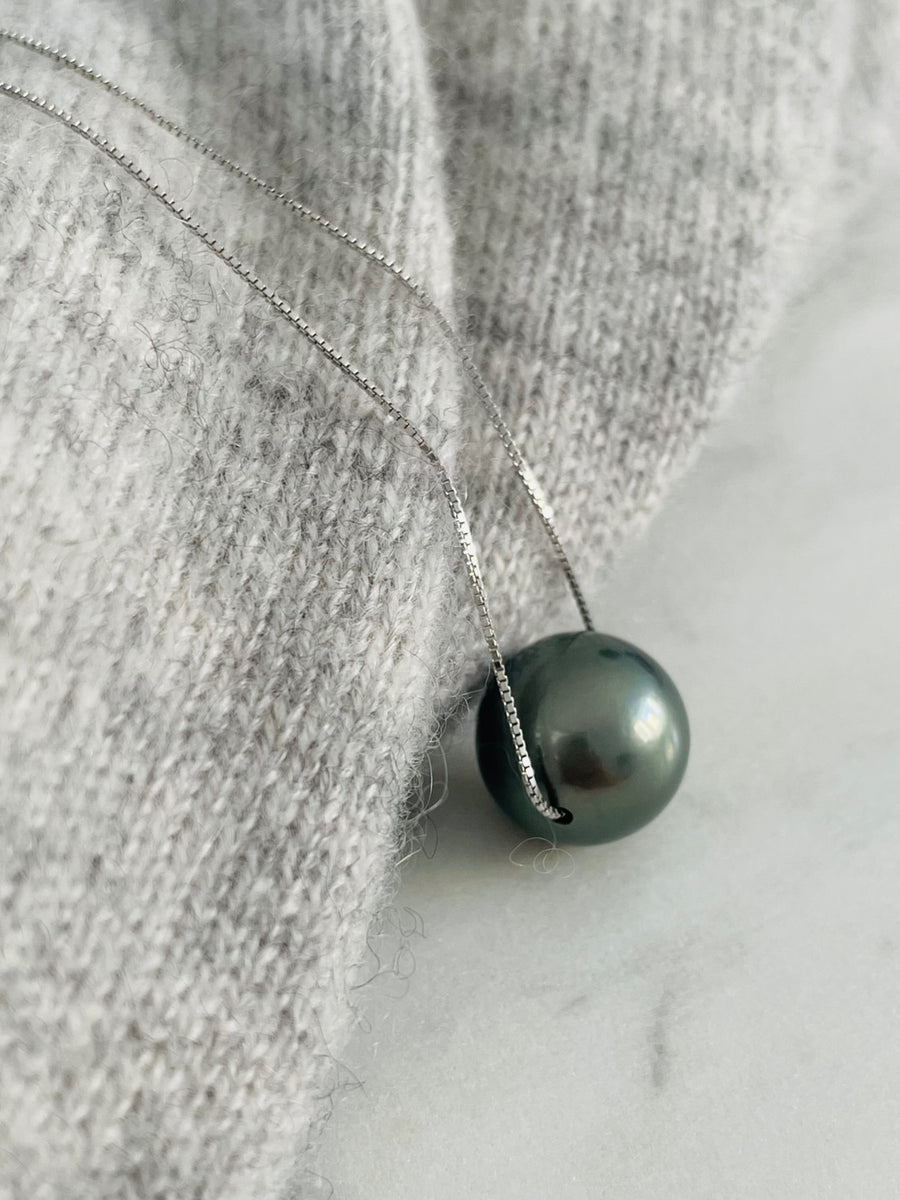 Tahitian Pearl Silver Floating Necklace