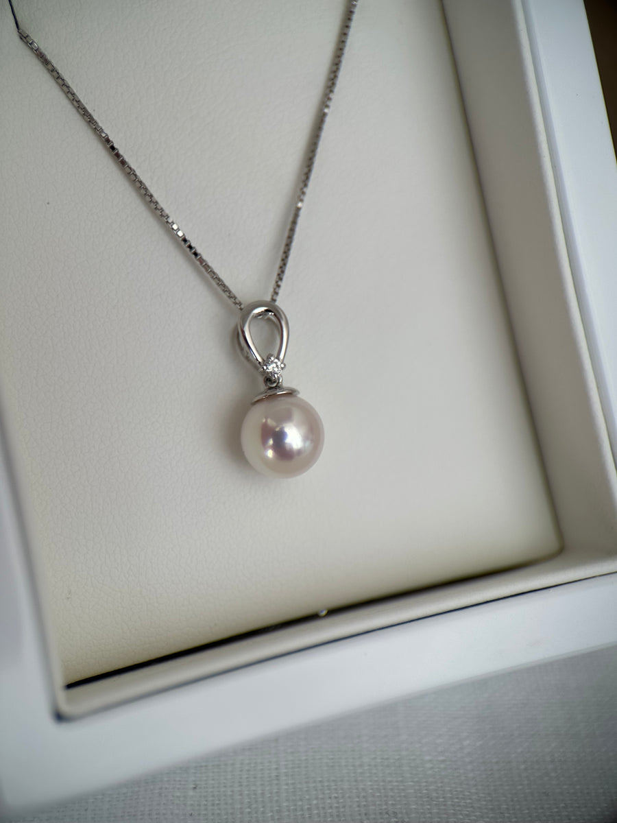 8mm Japanese Akoya Pearl 18ct White Gold Diamond Pendant