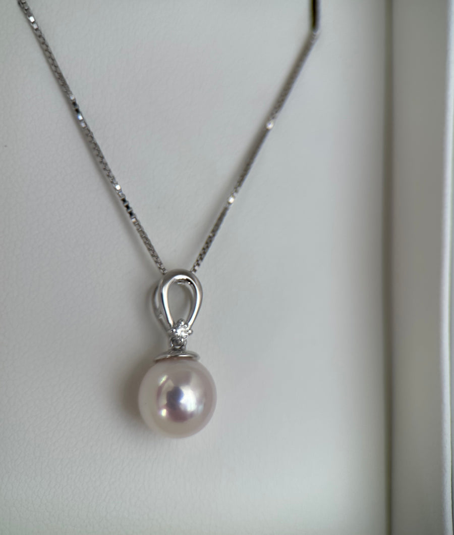 8mm Japanese Akoya Pearl 18ct White Gold Diamond Pendant