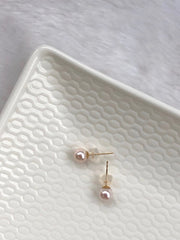 18ct yellow gold 5-5.5mm Akoya Pearl Earring Studs