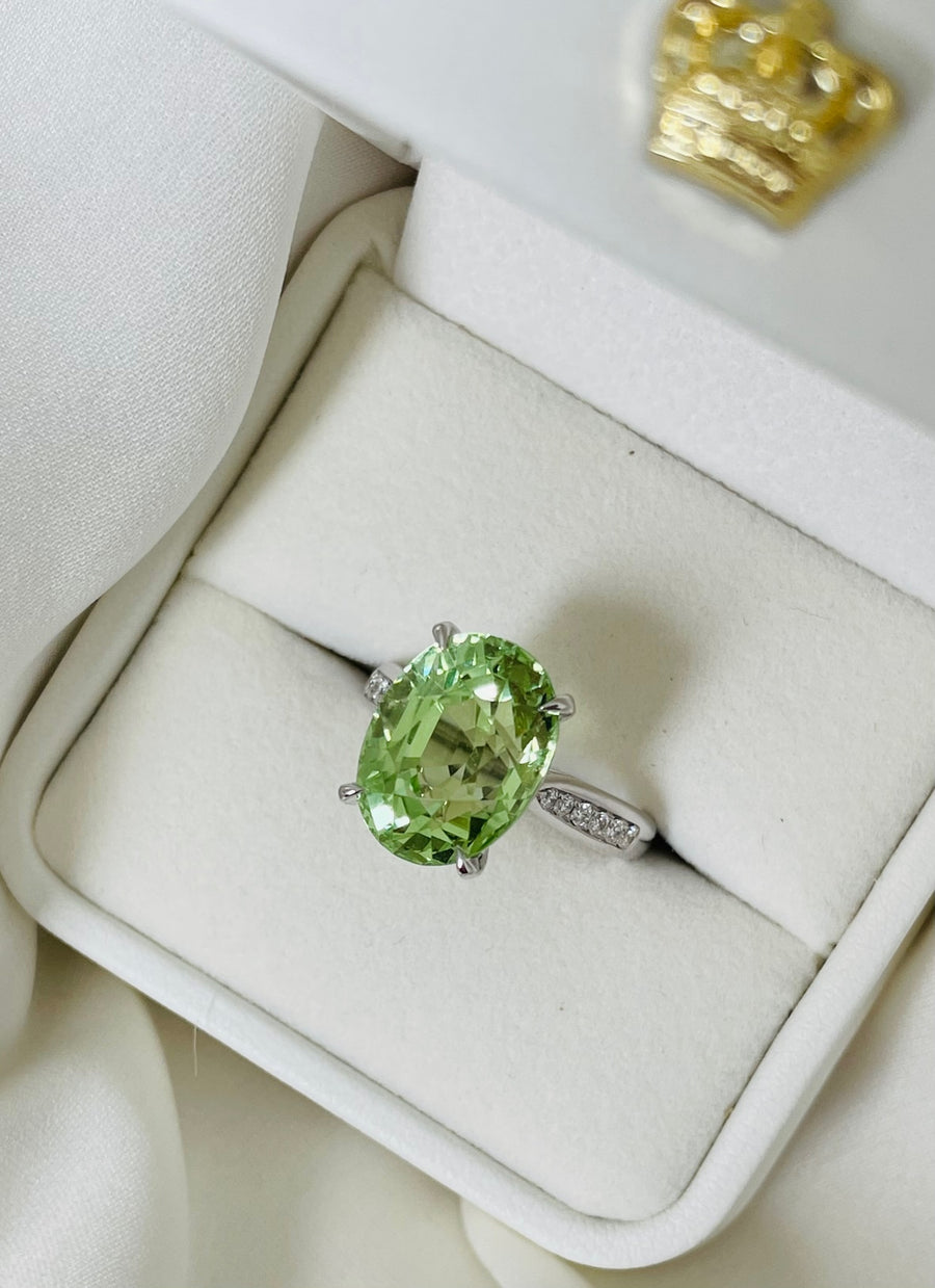 18ct White Gold Green Tourmaline Diamond Ring -  Blerina