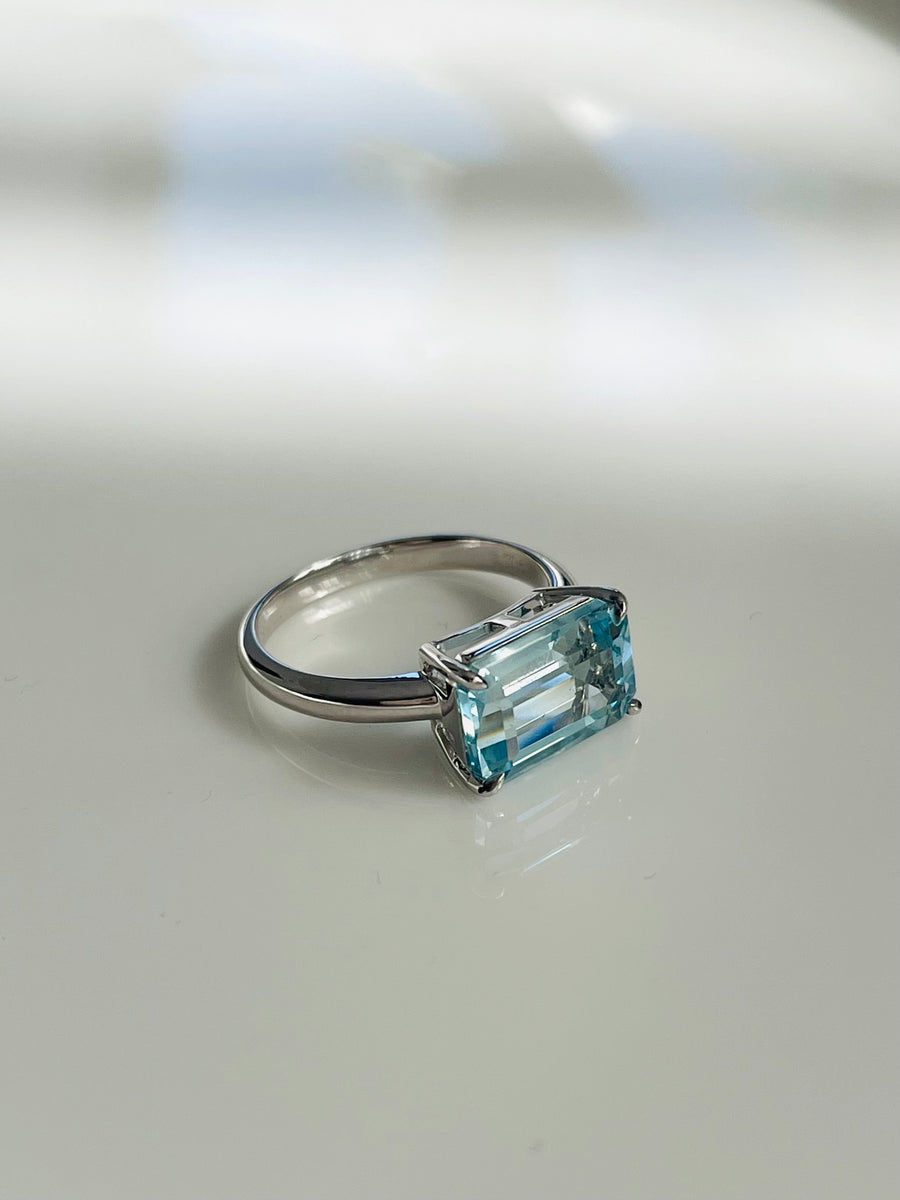 Aquamarine hot sale solitaire ring