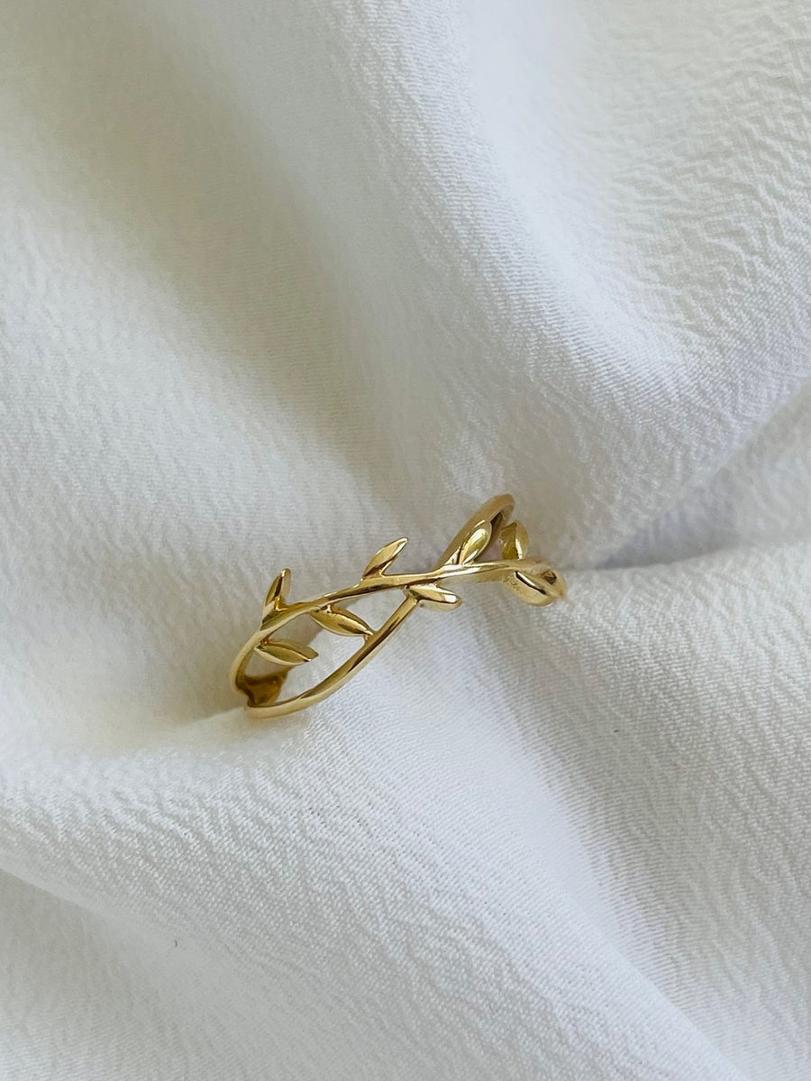 18ct Yellow Gold Ring - Daphne