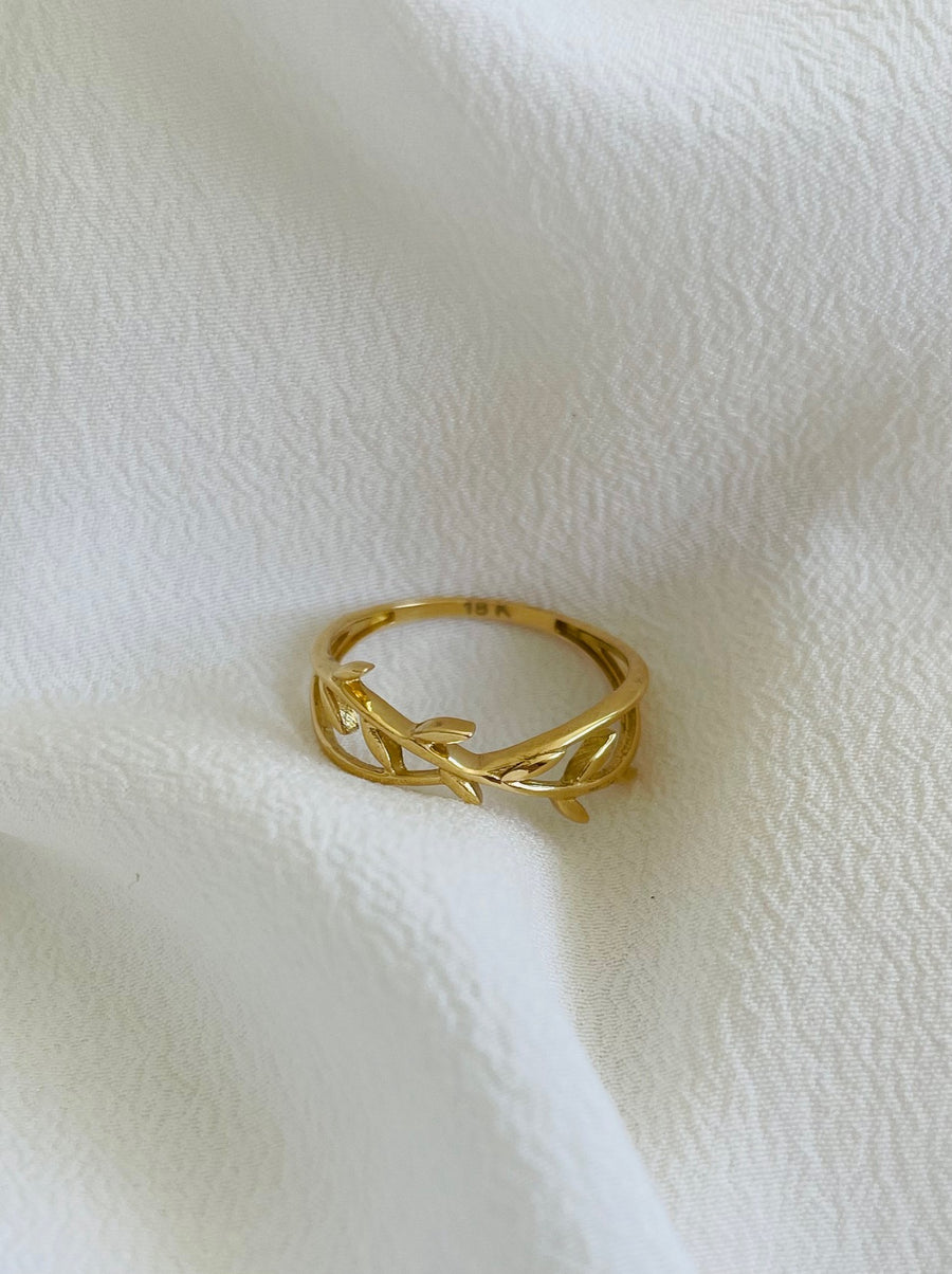 18ct Yellow Gold Ring - Daphne