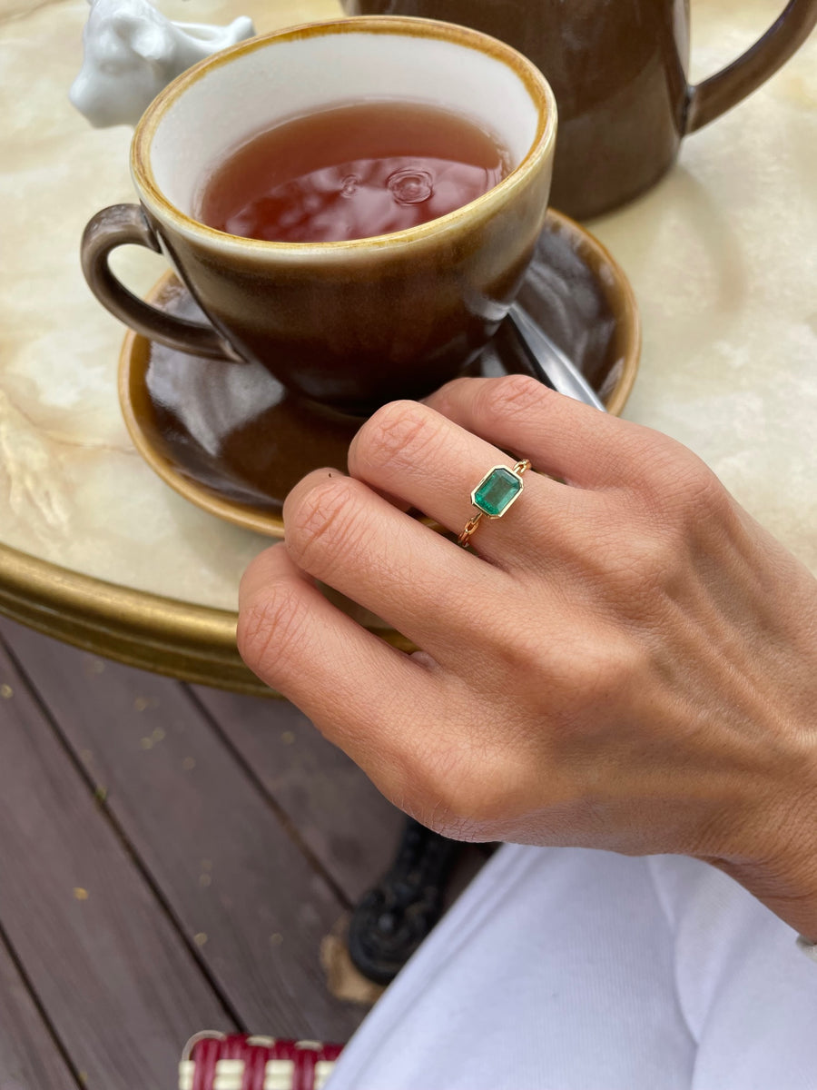 18ct Yellow Gold Emerald Ring