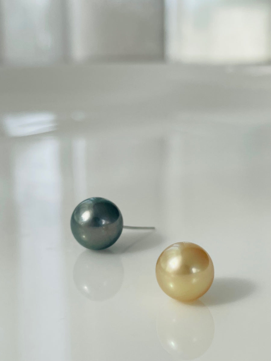 Single 8-8.5mm Tahitian Pearl 18ct gold earring stud