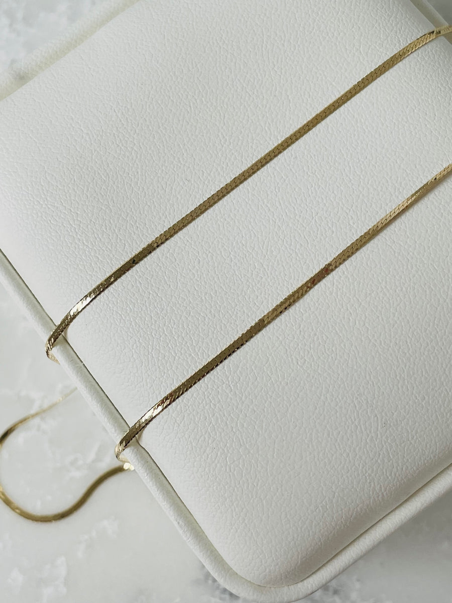 18ct Yellow Gold Snake Chain - width 1mm