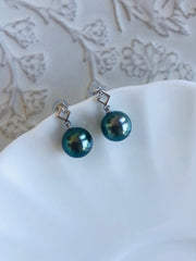 18ct White Gold Tahitian Pearl Diamond Drop Earrings