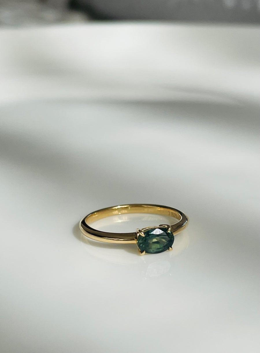 Midori - Yellow Gold Dark Green Sapphire ring